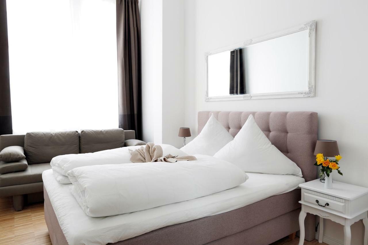 Sc 02 By Rockchair Apartments L Superhost Status L 4 Bedrooms Boxspringbeds 2 Bathrooms Balcony Elevator - Cozy Family & Business Flair Welcomes You! Berlim Exterior foto